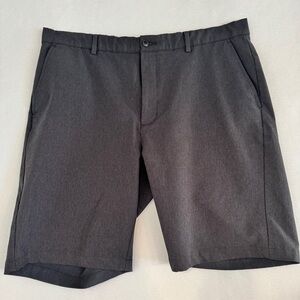 Greg‎ Norman Gray Flat Front Shorts Size 38 & 9in inseam